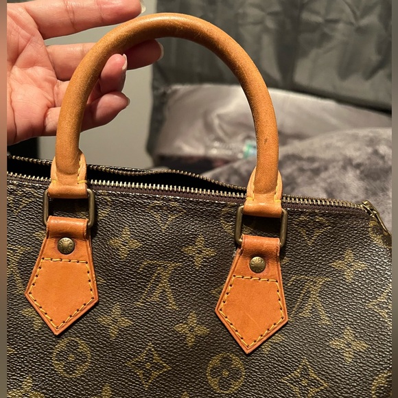 Louis Vuitton Speedy 25 *USED* - Picture 9 of 15
